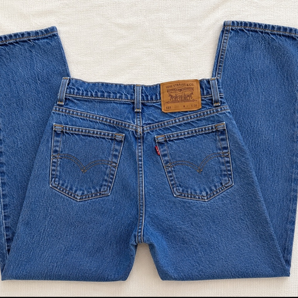 Vintage Levi’s 521 High Rise Mom Jeans – Tapered Leg Denim